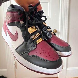 Air Jordan 1 SE Black Dark Beetroot and Gold